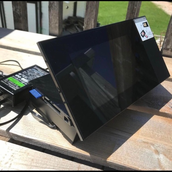 EUC Sony 7” digital photo frame/printer. - Picture 10 of 10